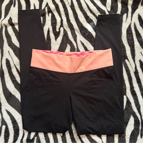 Victoria’s Secret PINK Reversible Leggings - Picture 5 of 5